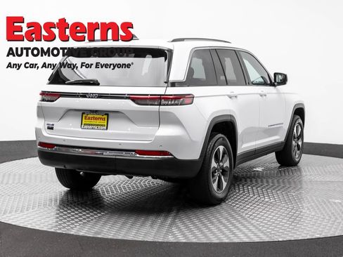 Used 2022 Jeep Grand Cherokee Limited 4xe AWD/4WD image 4