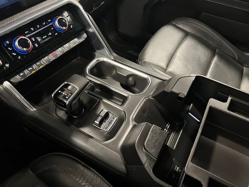 Used 2024 GMC Sierra 1500 Denali AWD/4WD image 16