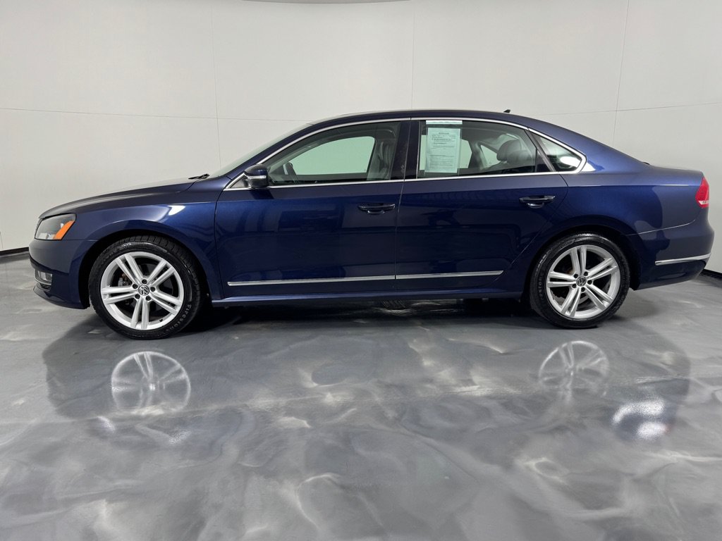 Used 2015 Volkswagen Passat TDI SEL Premium FWD image 8