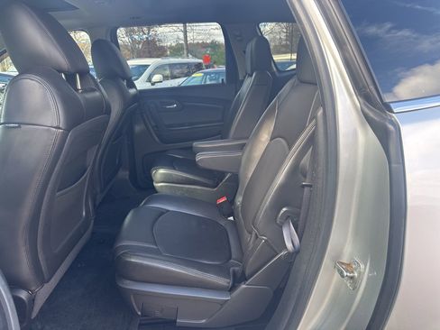 Used 2012 Chevrolet Traverse LT image 37