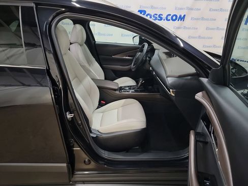 Used 2025 MAZDA CX-30 AWD 2.5 S w/ Premium Package image 14