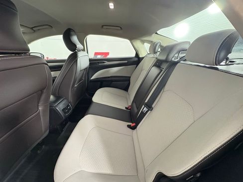 Used 2019 Ford Fusion SE w/ Equipment Group 151A image 36