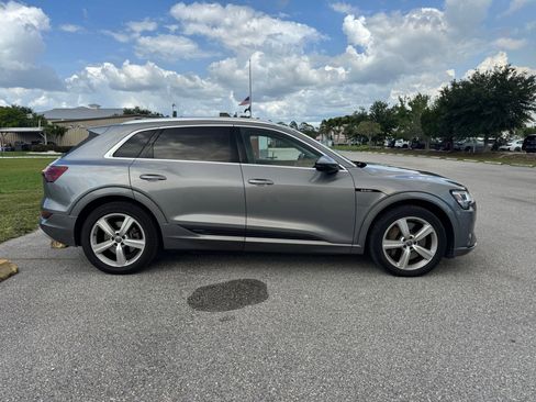 Used 2019 Audi e-tron Premium Plus AWD/4WD image 3