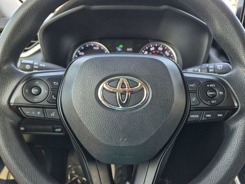 Certified 2022 Toyota RAV4 XLE w/ Convenience Package AWD/4WD image 22