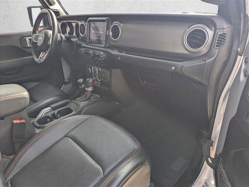 Used 2022 Jeep Gladiator Rubicon w/ Cold Weather Group image 19