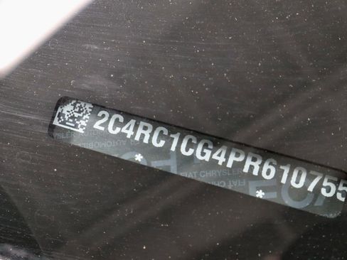Used 2023 Chrysler Voyager LX FWD image 33