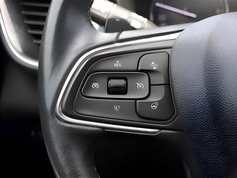 Used 2023 Buick Envision Essence FWD image 19
