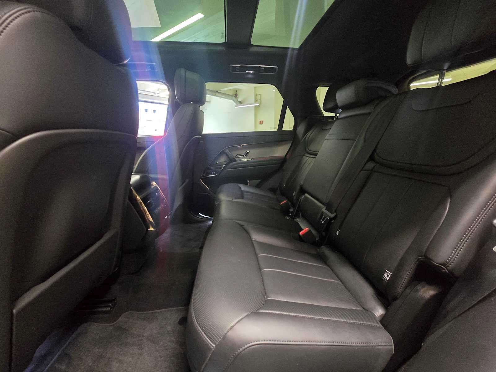 Used 2025 Land Rover Range Rover Sport SE AWD/4WD image 18