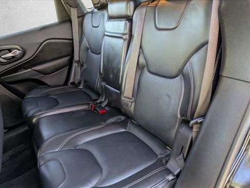 Used 2016 Jeep Cherokee Limited image 17
