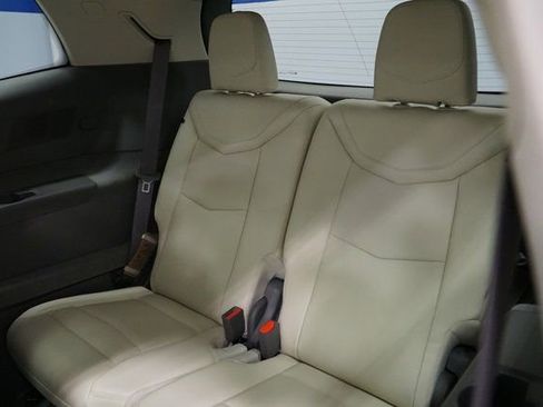 Used 2025 Cadillac XT6 Premium Luxury w/ Technology Package image 25