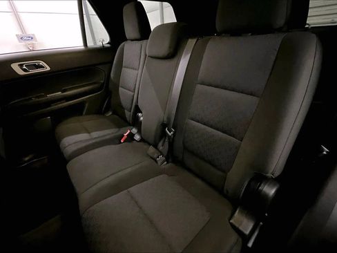 Used 2014 Ford Explorer XLT image 27