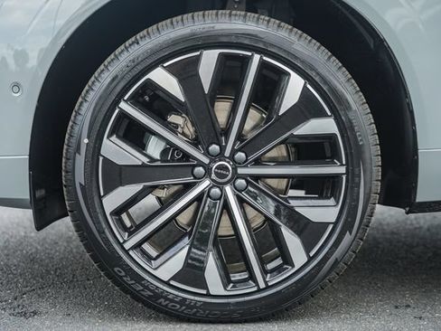 New 2026 Volvo XC60 B5 Ultra w/ Climate Package AWD/4WD image 17