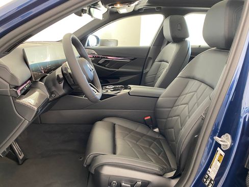 New 2026 BMW 540i xDrive w/ Executive Package image 4