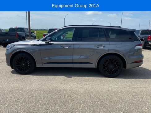 Used 2025 Lincoln Aviator Reserve w/ Equipment Group 201A AWD/4WD image 3