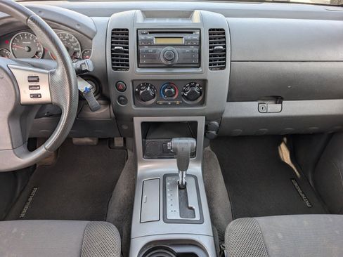 Used 2012 Nissan Pathfinder S image 7