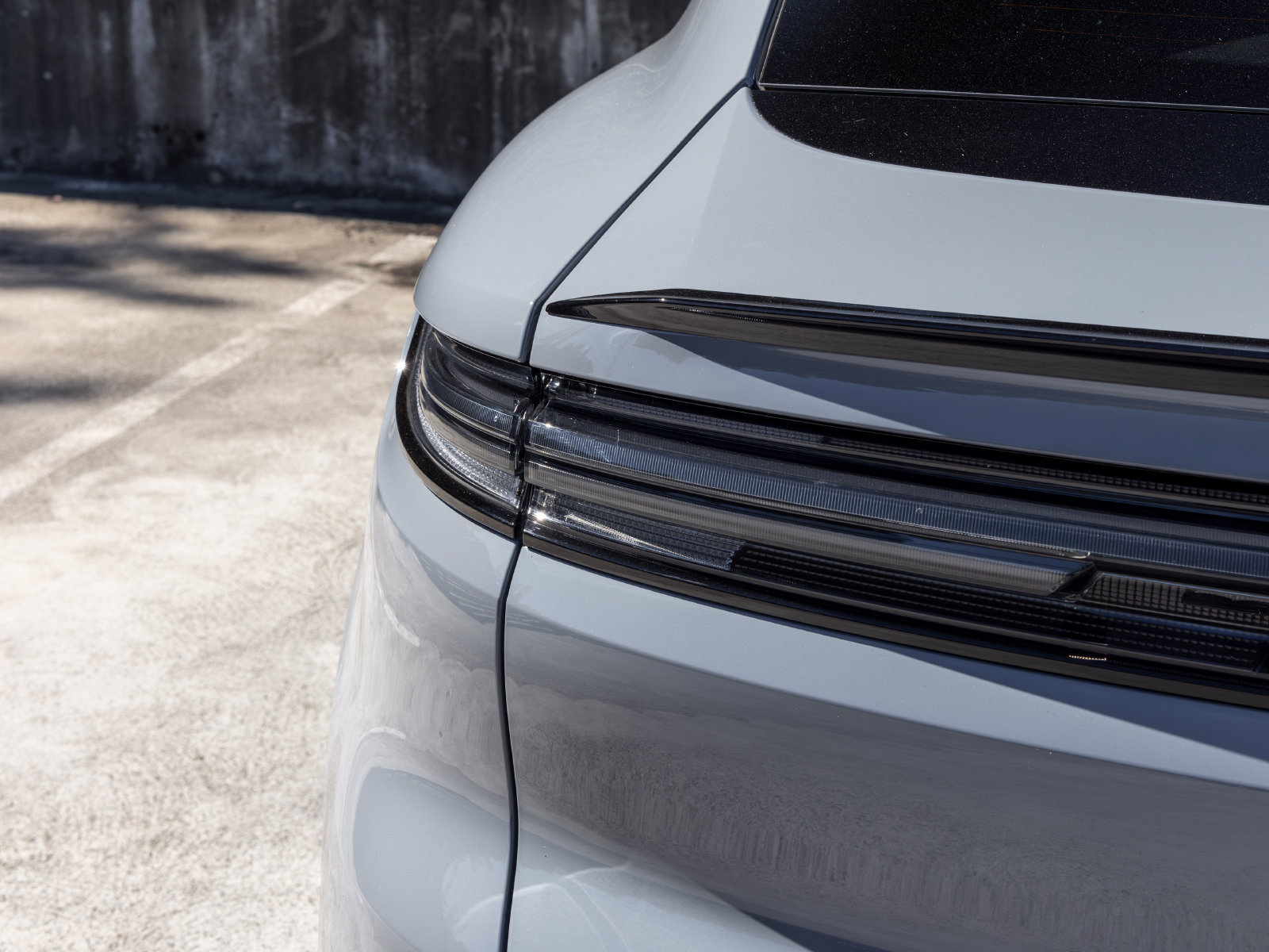 Certified 2024 Porsche Cayenne Coupe AWD/4WD image 15
