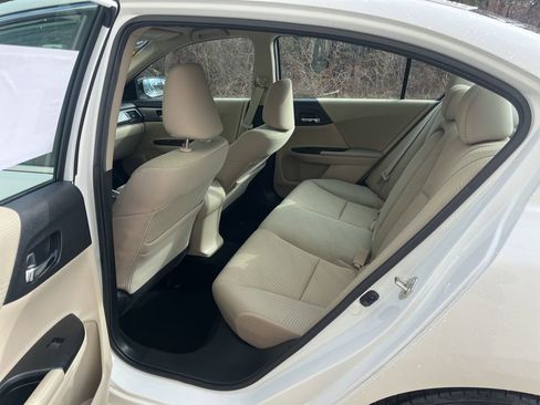 Used 2015 Honda Accord LX image 9