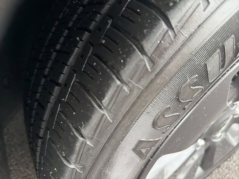 Used 2019 Chrysler Pacifica Limited w/ Advanced Safetytec Group image 10