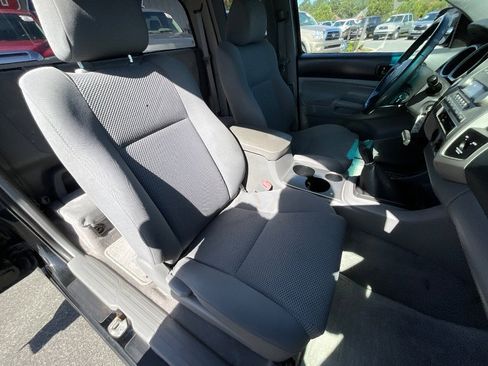 Used 2006 Toyota Tacoma X-Runner image 22