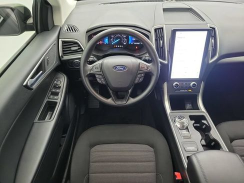 Used 2024 Ford Edge SE w/ Black Appearance Package AWD/4WD image 16