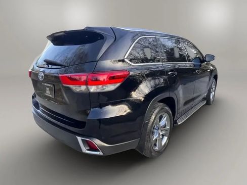Used 2019 Toyota Highlander Limited Platinum AWD/4WD image 4