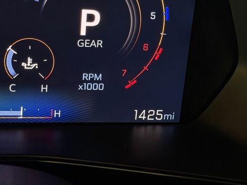 Used 2026 Chevrolet Colorado Z71 w/ Technology Package AWD/4WD image 20