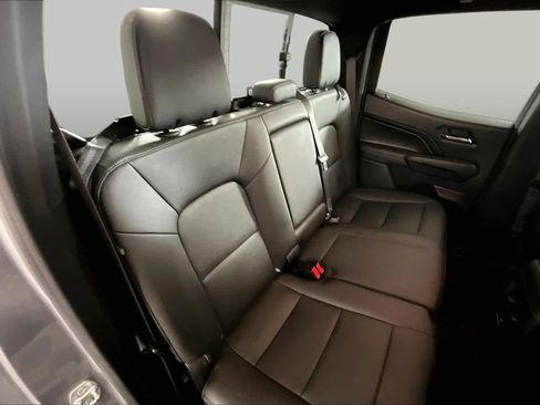 Used 2024 GMC Canyon Elevation w/ Elevation Premium Package RWD image 17