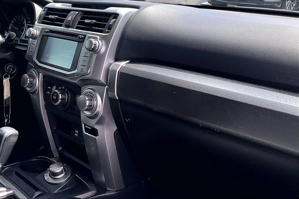 Used 2018 Toyota 4Runner SR5 Premium AWD/4WD image 25