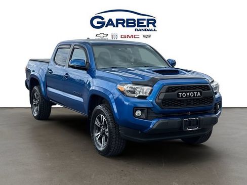 Used 2017 Toyota Tacoma TRD Sport w/ Tow Package (A/T) AWD/4WD image 7