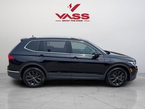 Used 2024 Volkswagen Tiguan SE FWD image 6