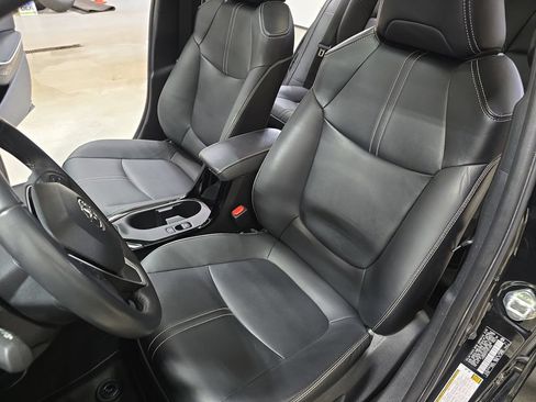 Used 2023 Toyota Corolla XLE FWD image 16