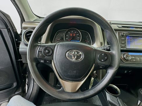 Used 2013 Toyota RAV4 XLE AWD/4WD image 11