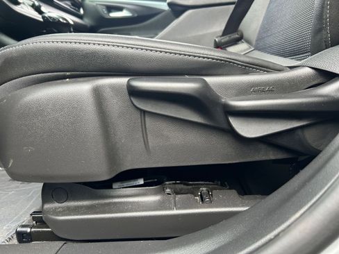 Used 2025 Buick Envista Preferred image 22