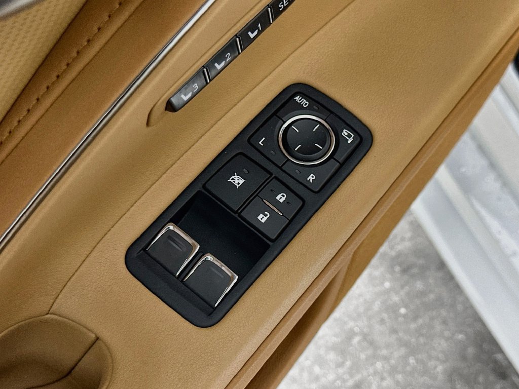 Used 2021 Lexus LC 500 Convertible w/ Touring Package RWD image 21