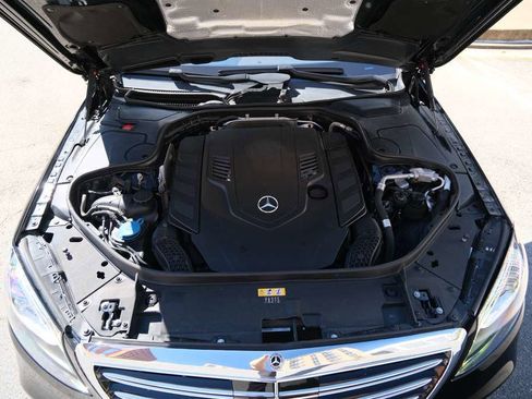 Used 2019 Mercedes-Benz S 560 4MATIC Sedan image 43