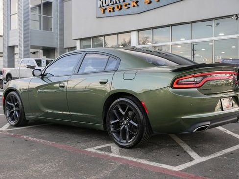 Used 2020 Dodge Charger SXT w/ Blacktop Package image 10