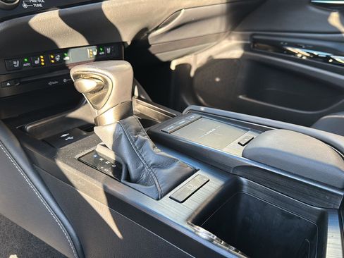 Certified 2022 Lexus ES 350 w/ Premium Package image 25