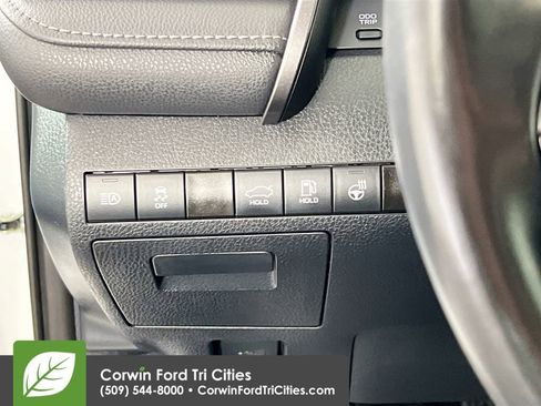 Used 2024 Toyota Camry SE FWD image 19