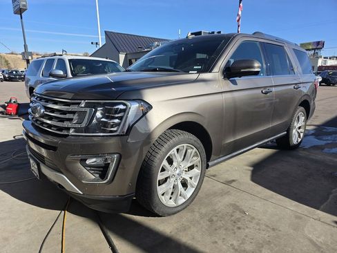 Used 2018 Ford Expedition Limited w/ Equipment Group 302A image 2