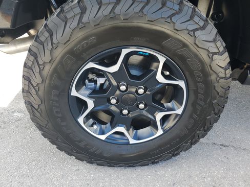 Used 2022 Jeep Wrangler Unlimited Rubicon 4xe w/ Safety Group image 30