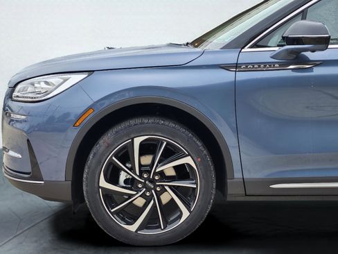 New 2026 Lincoln Corsair Reserve image 9