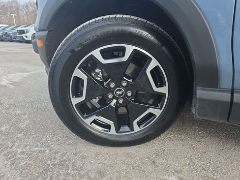 Used 2024 Ford Bronco Sport Outer Banks w/ Tech Package image 12