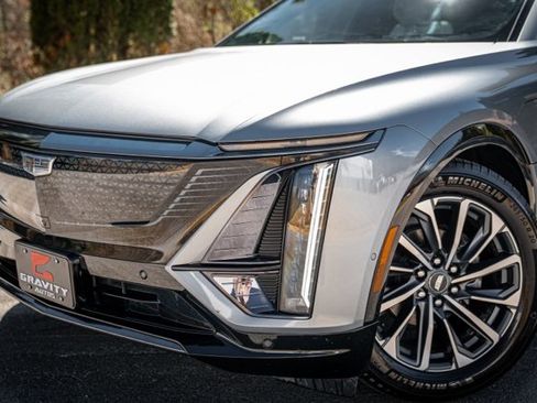 Used 2024 Cadillac Lyriq Sport image 3