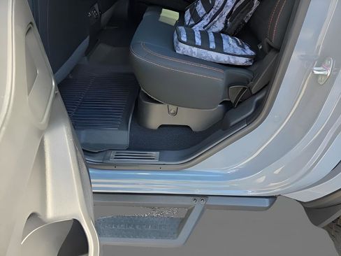 Used 2023 Nissan Frontier PRO-4X w/ Pro Convenience Package image 21