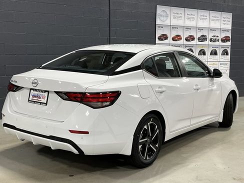 New 2025 Nissan Sentra SV image 7