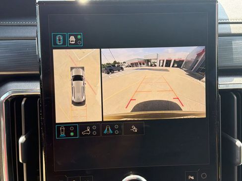 Used 2025 GMC Acadia Elevation FWD image 24