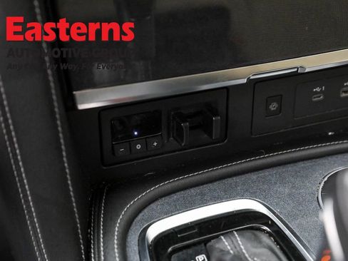 Used 2022 Nissan Armada SV w/ SV Appearance Package image 22