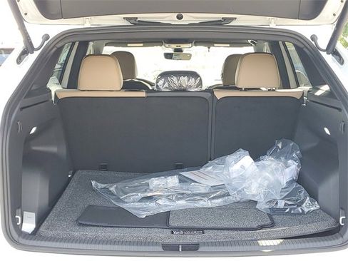 New 2026 Volkswagen Atlas Cross Sport SE image 8