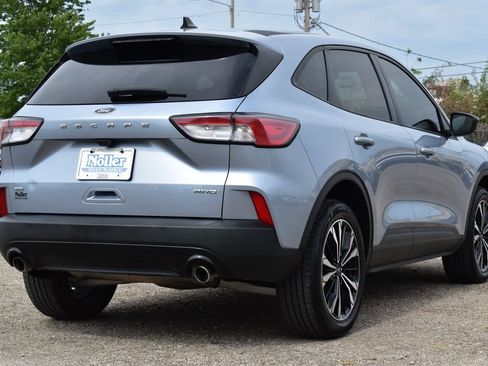 Used 2022 Ford Escape SE w/ SE Sport Appearance Package AWD/4WD image 7