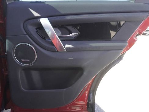 Used 2025 Land Rover Discovery Sport S image 25